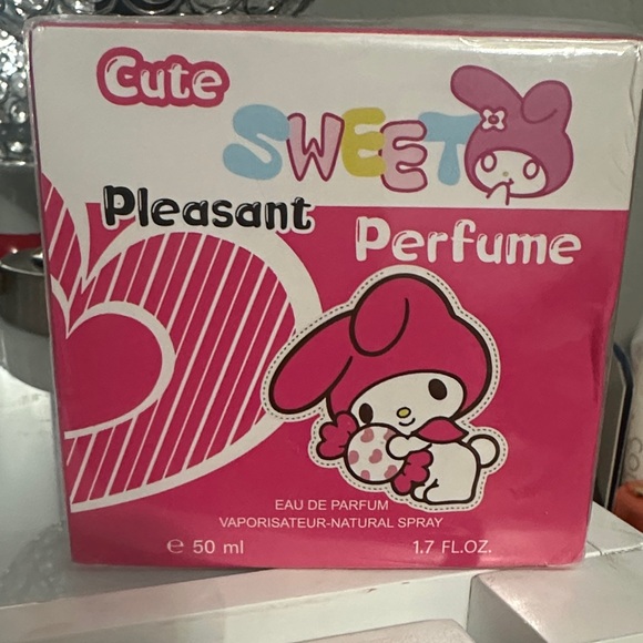 Source Unknown Cute Sweet Pleasant Perfume New in Sealed Packaging - Picture 1 of 4
